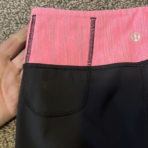 Black + Pink Size 4 Lululemon Mesh Crops - Picture 3 of 5